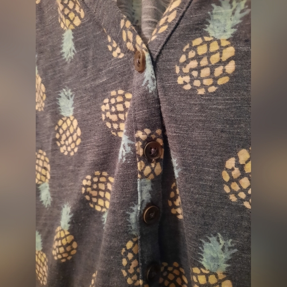 Pineapple Print Short Sleeve Top - Picture 2 of 7